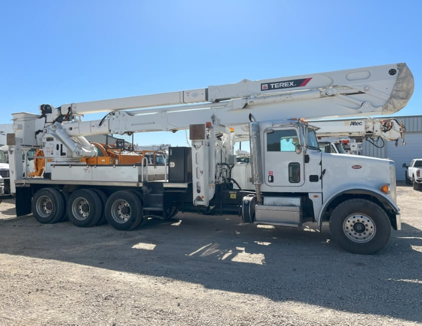 Peterbilt Commercial Truck with Terex Personnel Lift