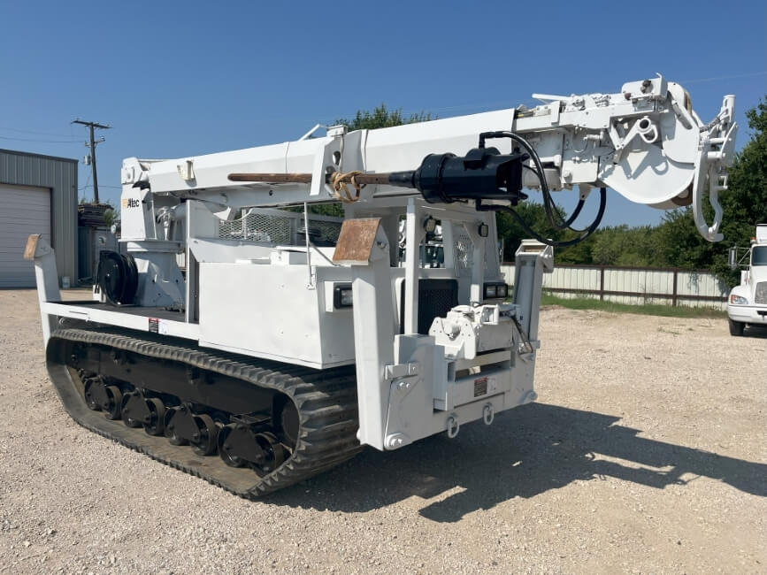 Altec DM47TR Digger Derrick